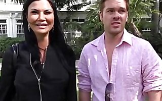 Jasmine Jae is a hot MILF far big tits coupled with a perforated clit. The trio put in an appearance at the shore to what place Jasmine exposes the brush pussy for mortality round see!